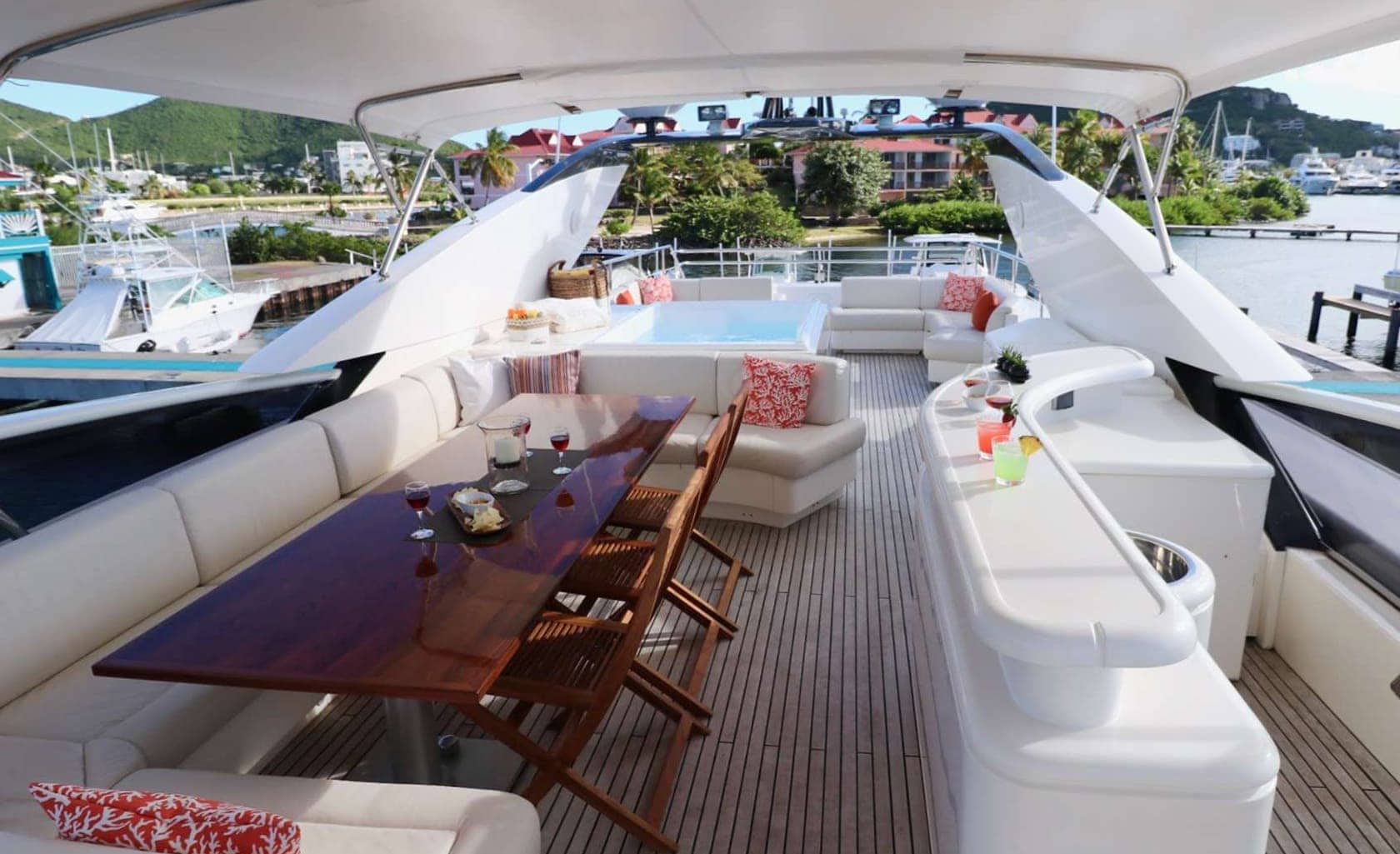 ECLIPSE 114 Flybridge
