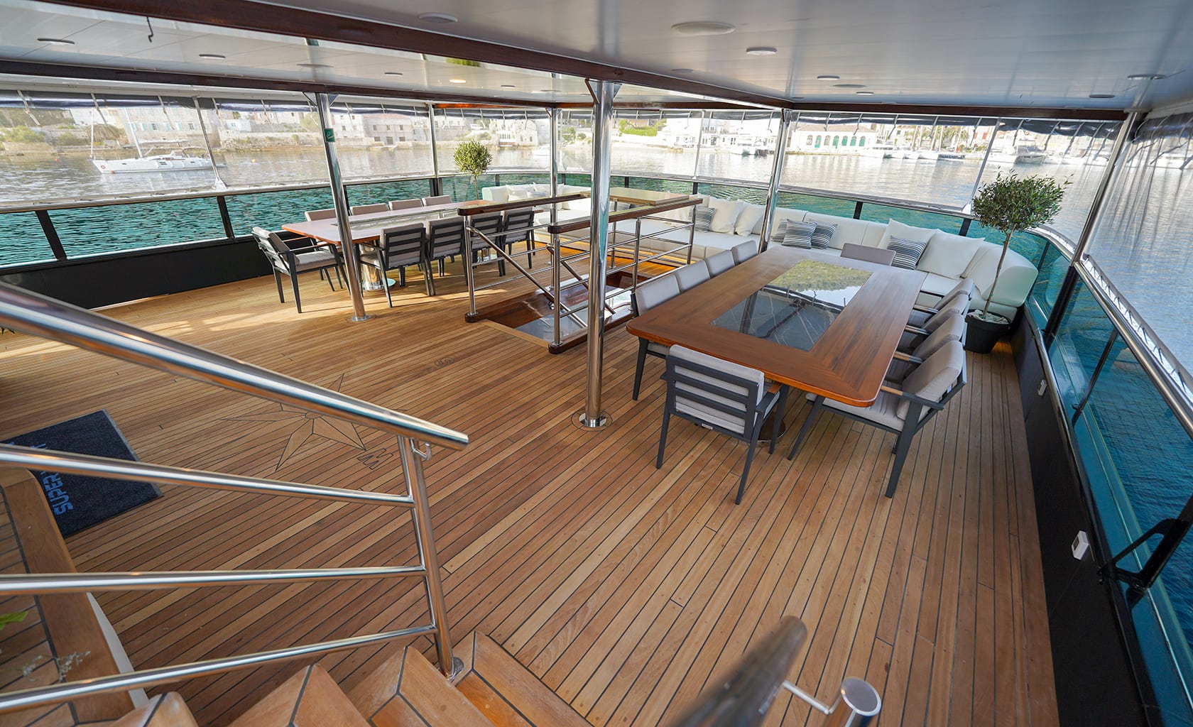 FREEDOM Aft deck dining area