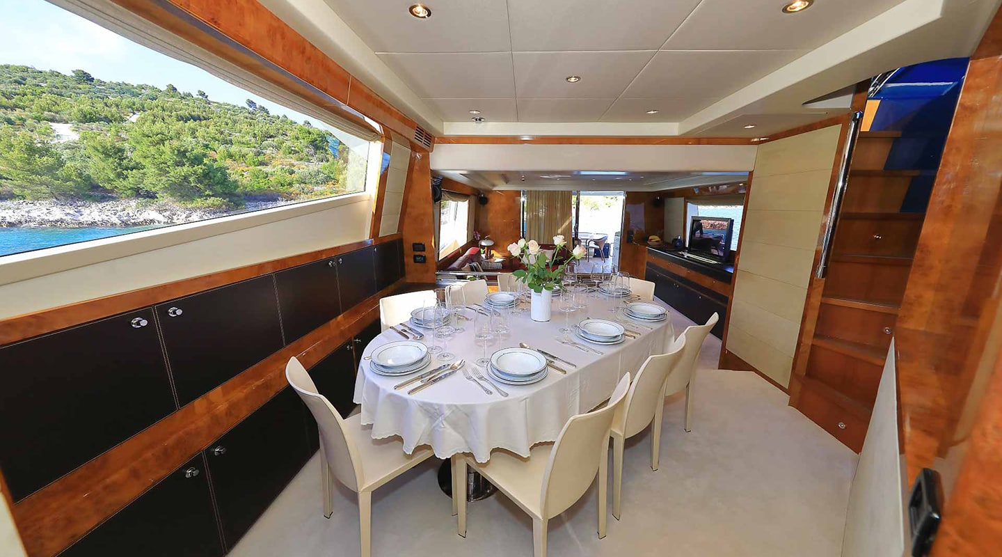 888 Dining area in Saloon