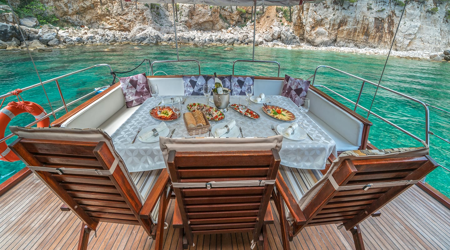 ADRIATIC HOLIDAY Dining area on Aft deck