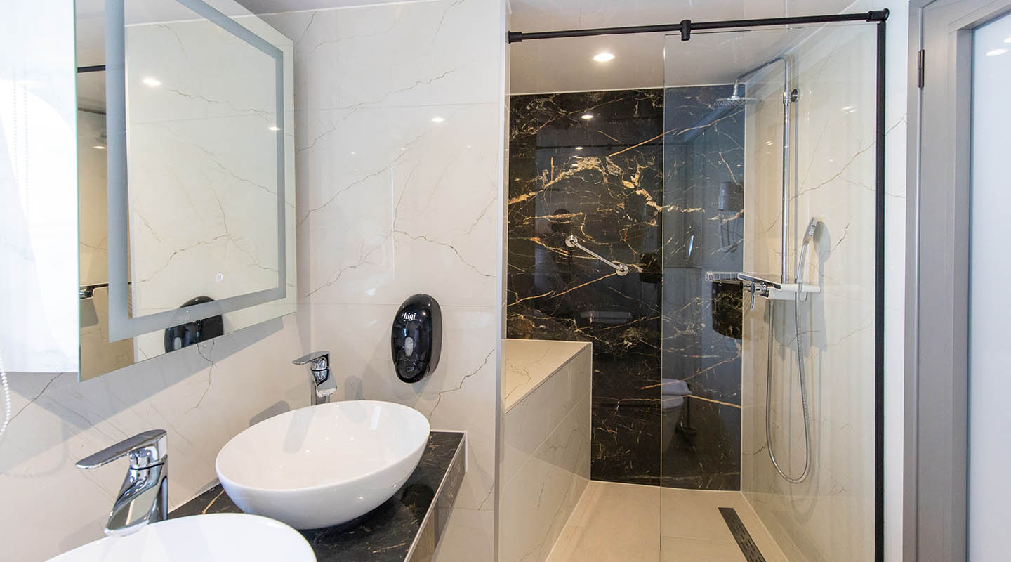 ADRIATIC KING Bathroom