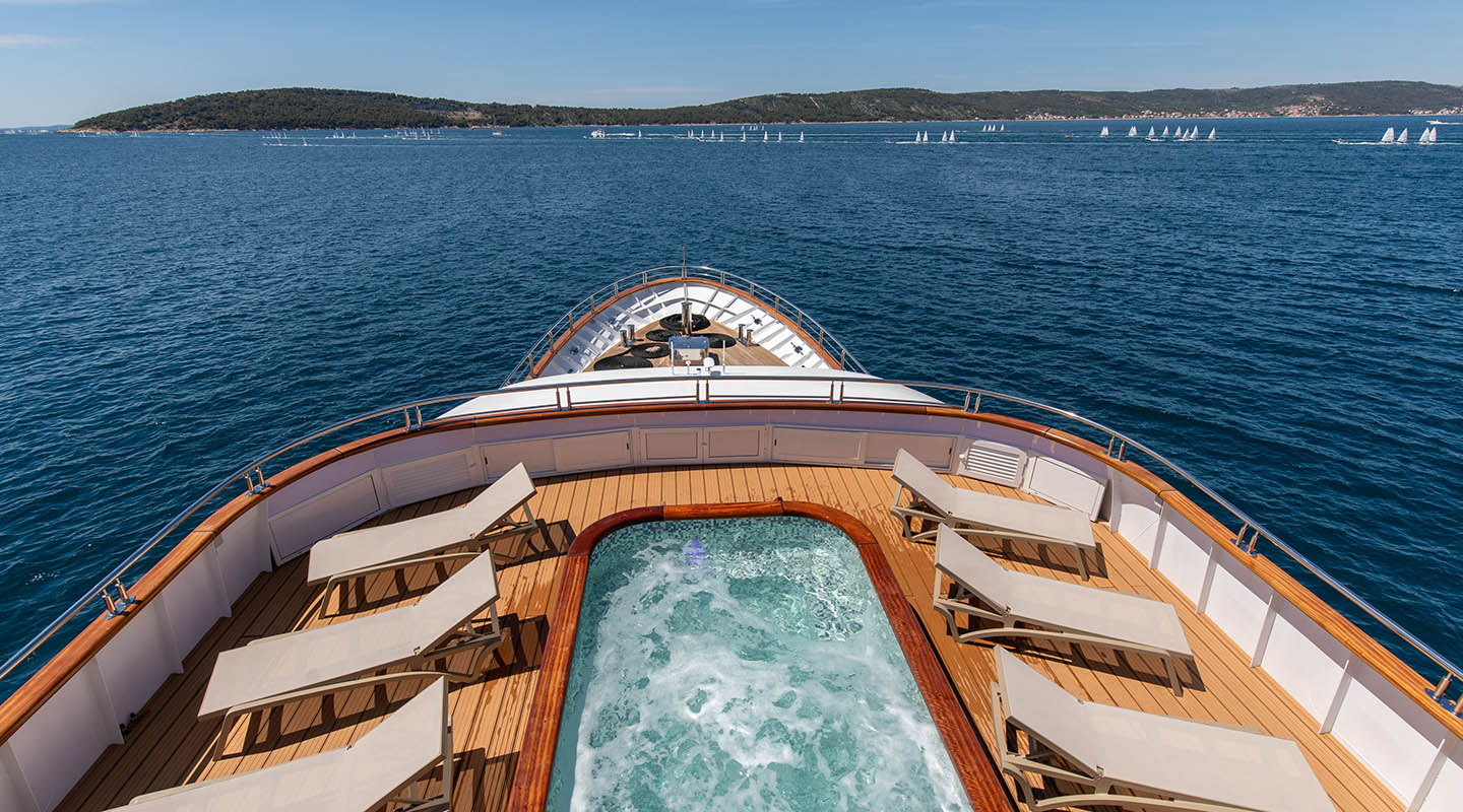 ADRIATIC KING Jacuzzi