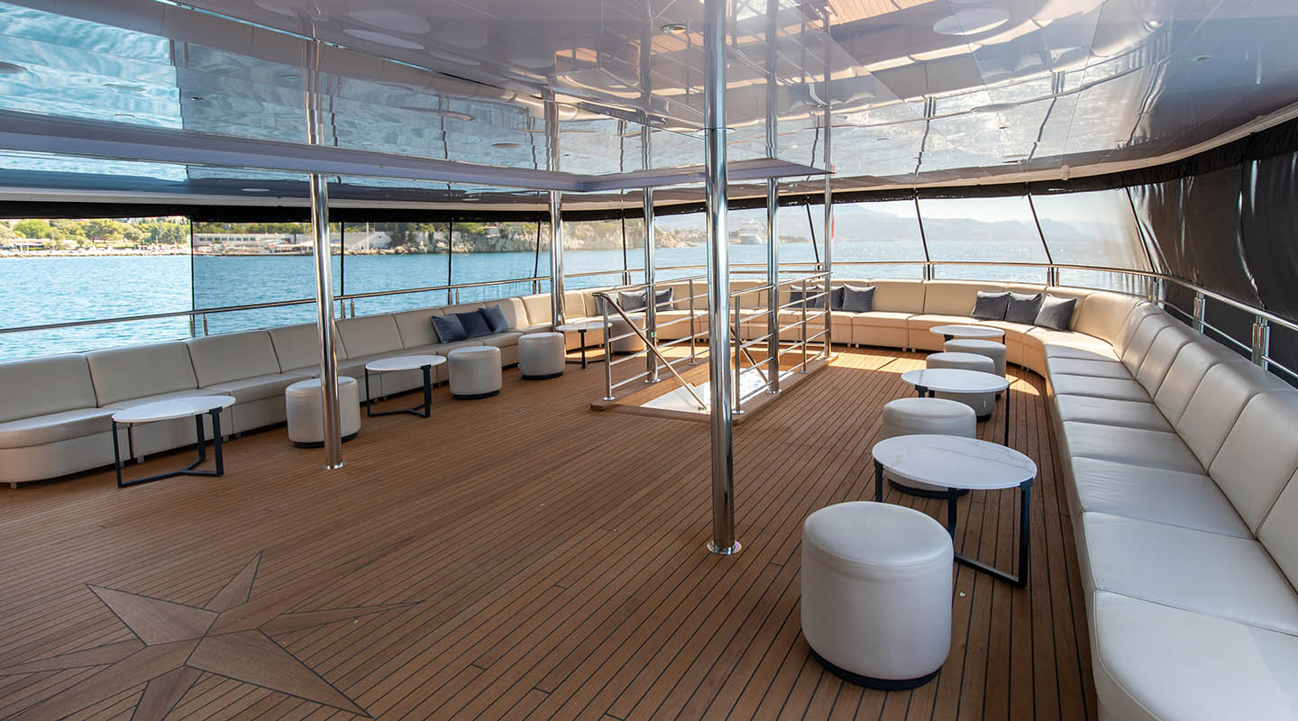 ADRIATIC KING Lounge area