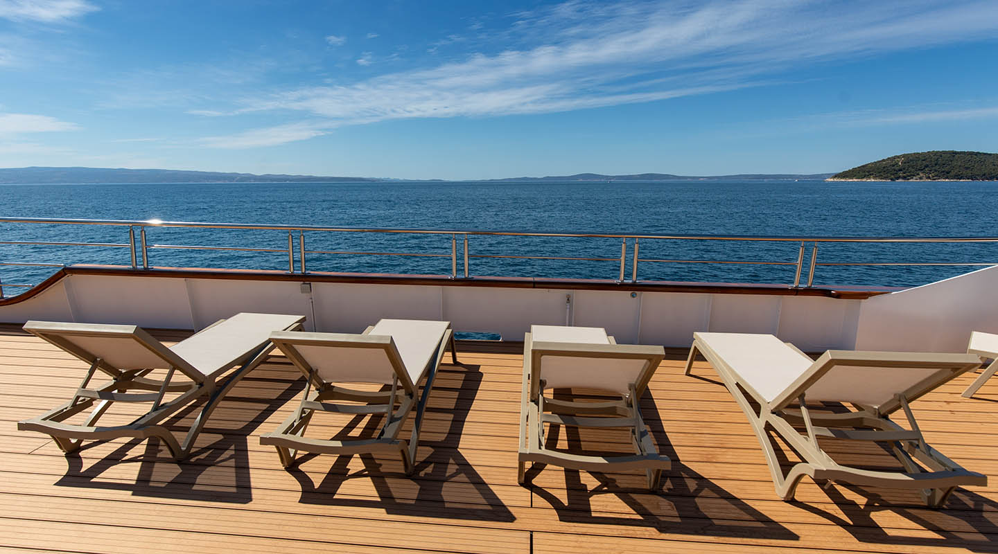 ADRIATIC KING Sun loungers