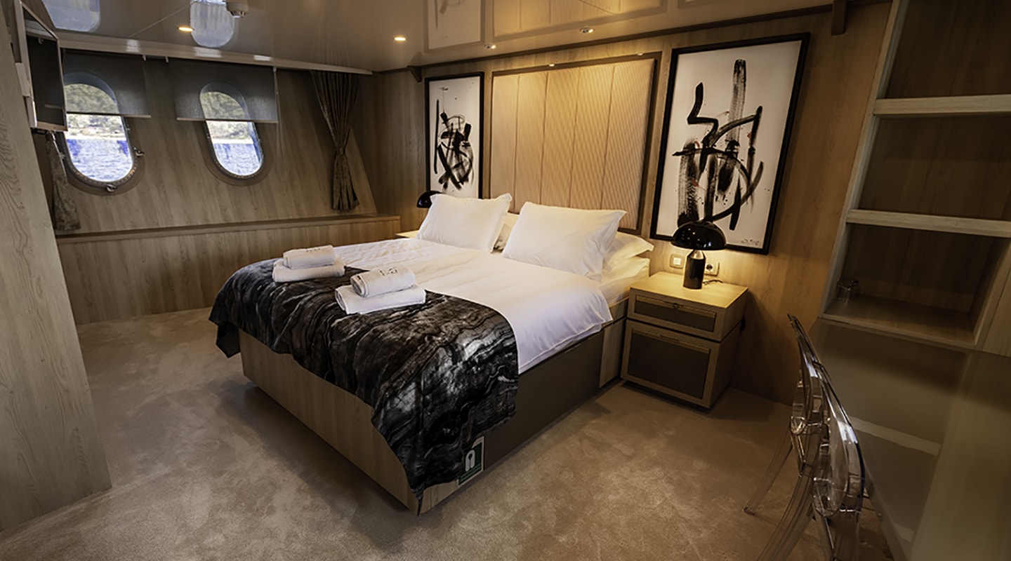 AGAPE ROSE VIP cabin