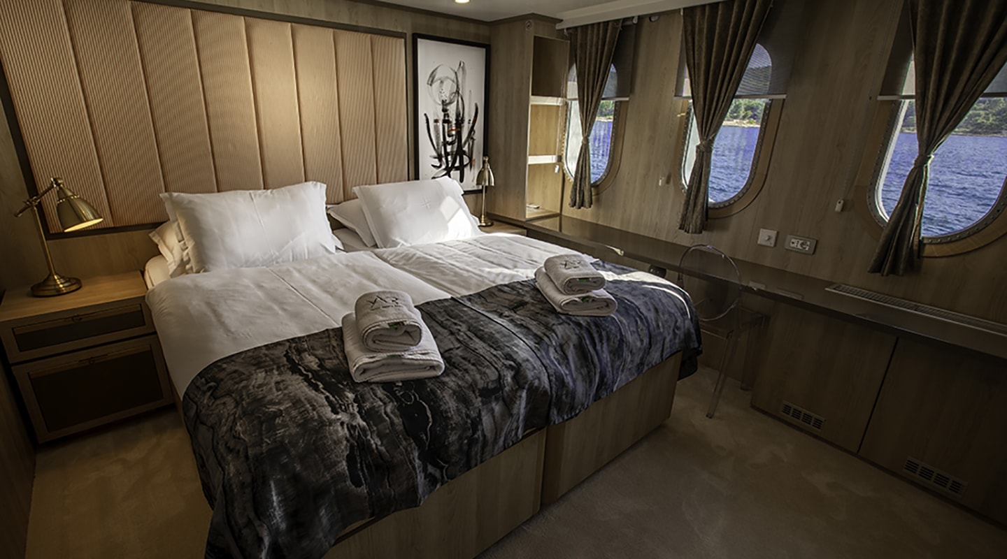 AGAPE ROSE VIP cabin