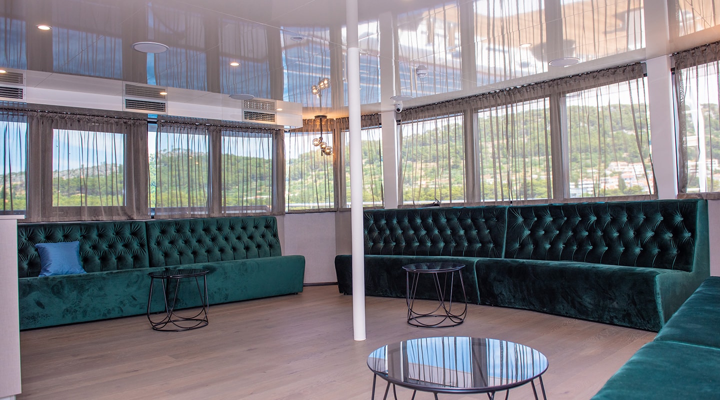 ALFA MARIO Lounge area
