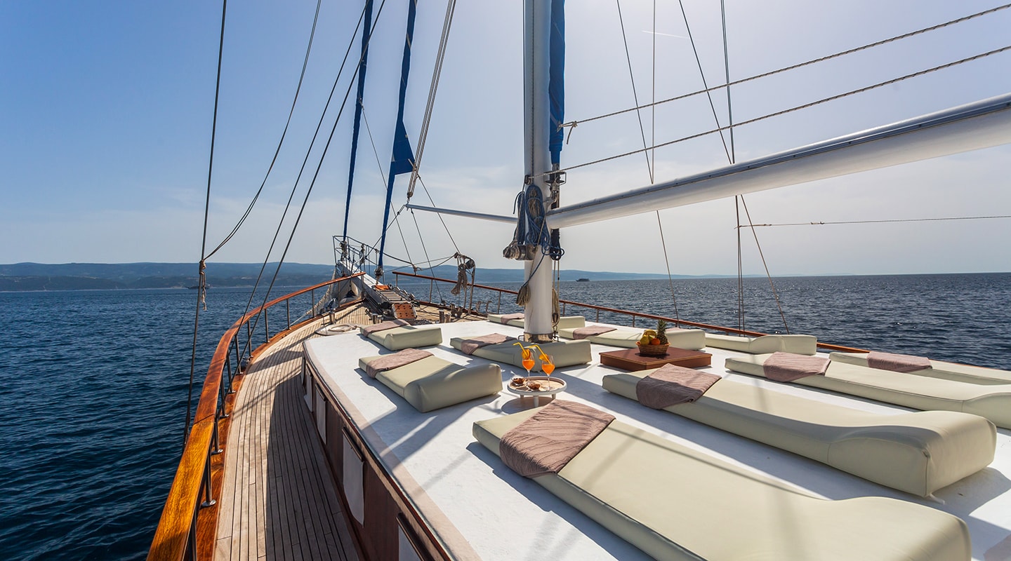 ANDI STAR Sun deck