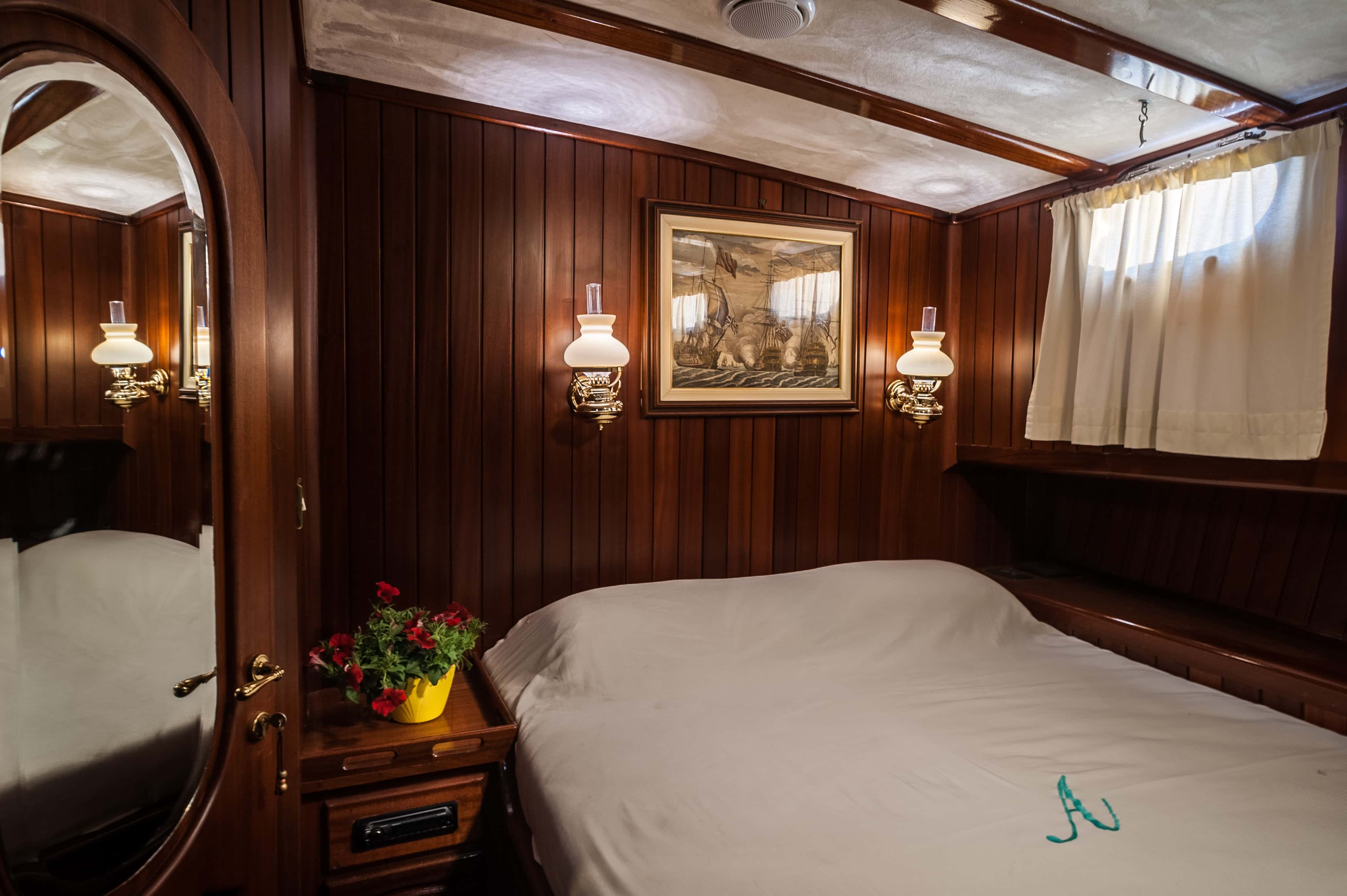 ANGELIQUE Double cabin