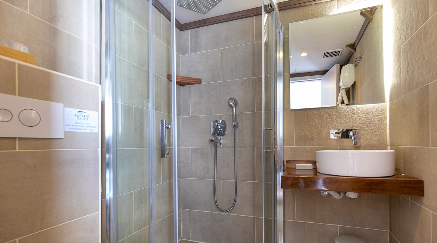 BELLA Bathroom