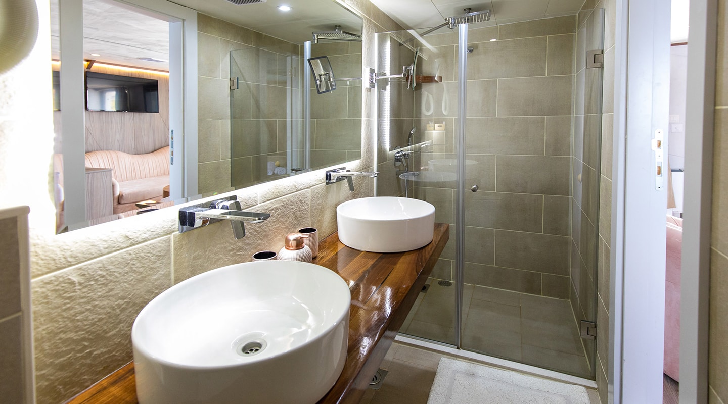 BELLA Bathroom