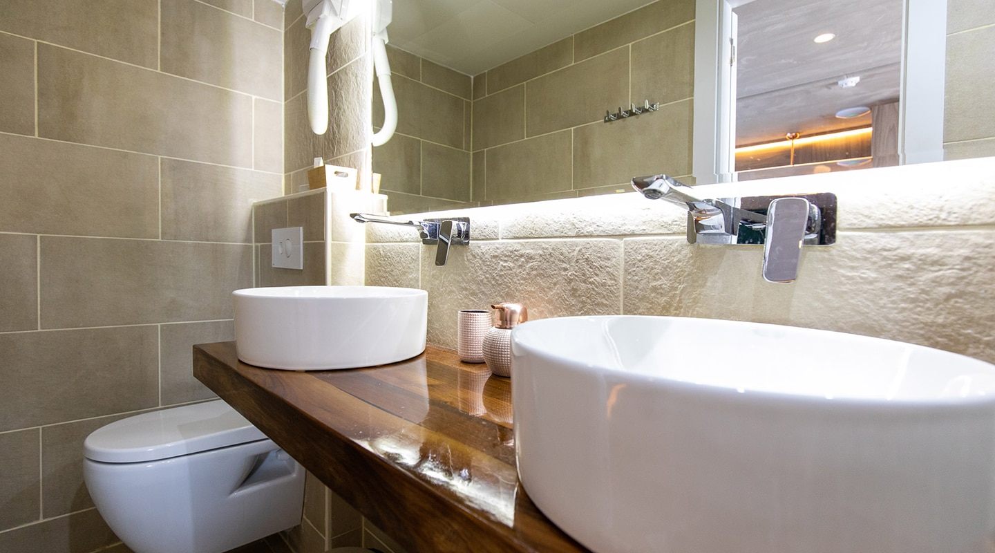 BELLA Bathroom