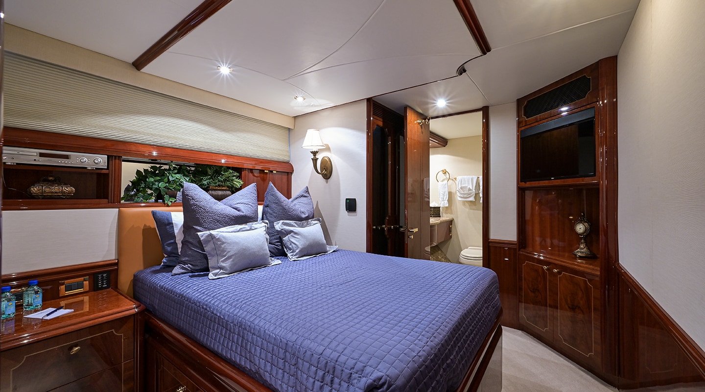 BELLA CONTESSA Double cabin