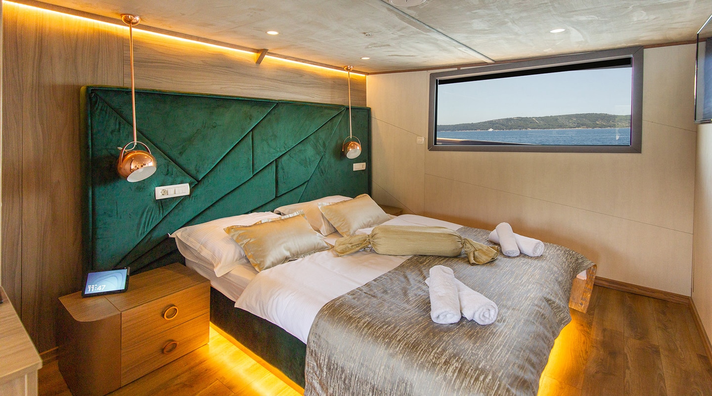 BELLA Double cabin