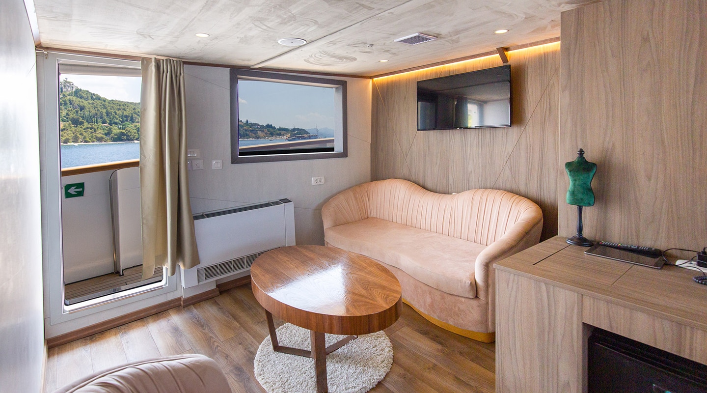 BELLA Double cabin