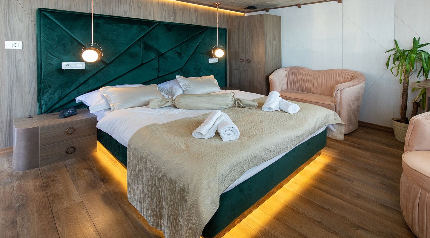 BELLA Double cabin