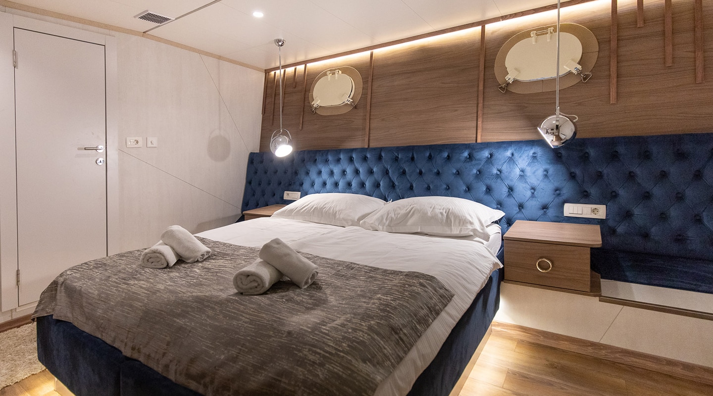 BELLA Double cabin