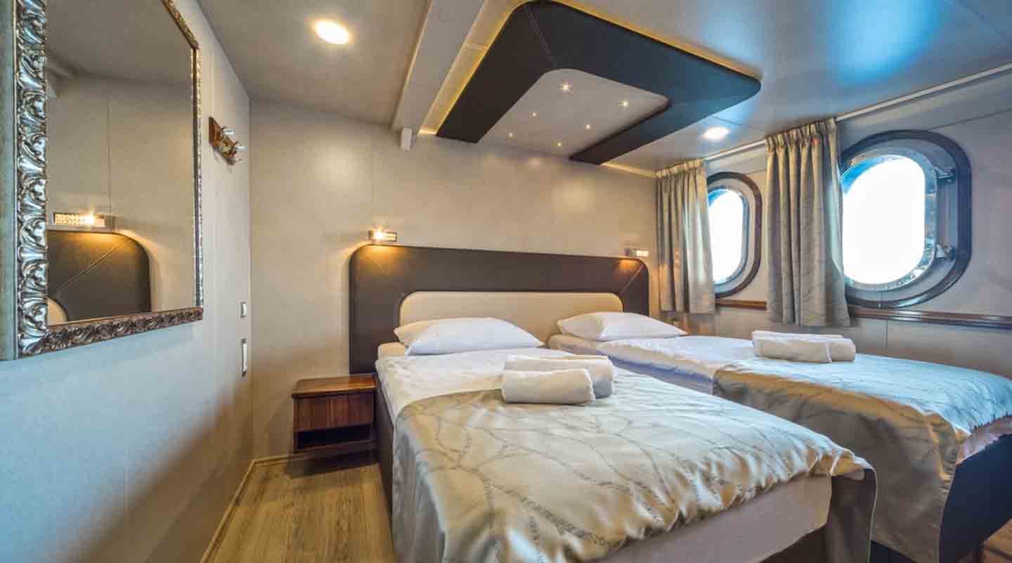 CASABLANCA Twin cabin