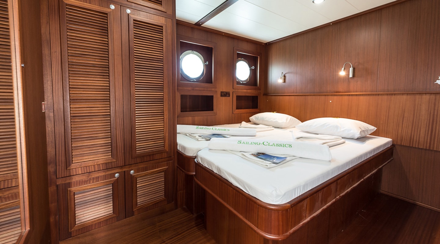 CHRONOS Double cabin
