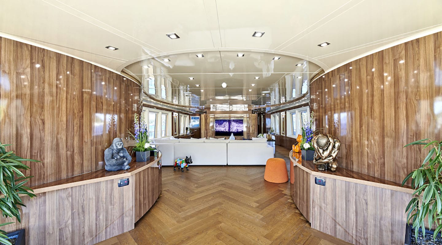 DALOLI Saloon