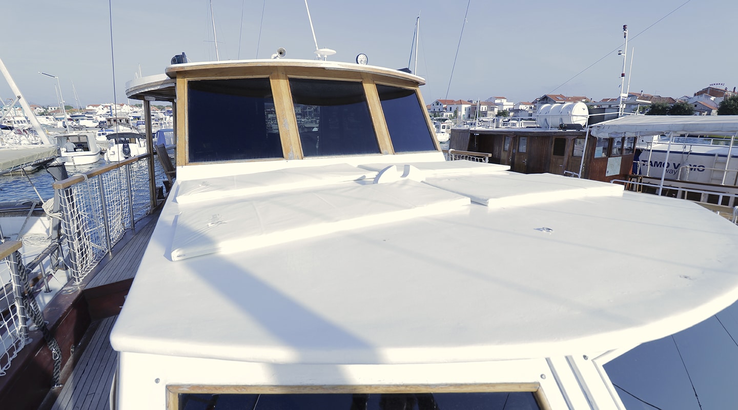 DAMA Sun deck