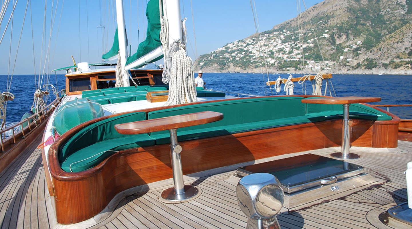 DERIYA DENIZ Sitting area on Bow deck