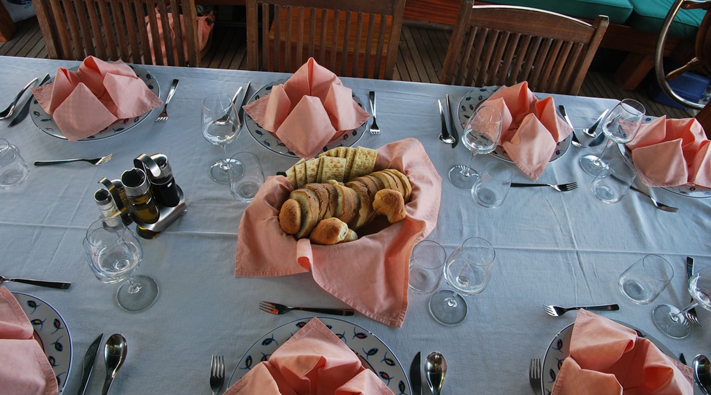 DERIYA DENIZ Table decoration