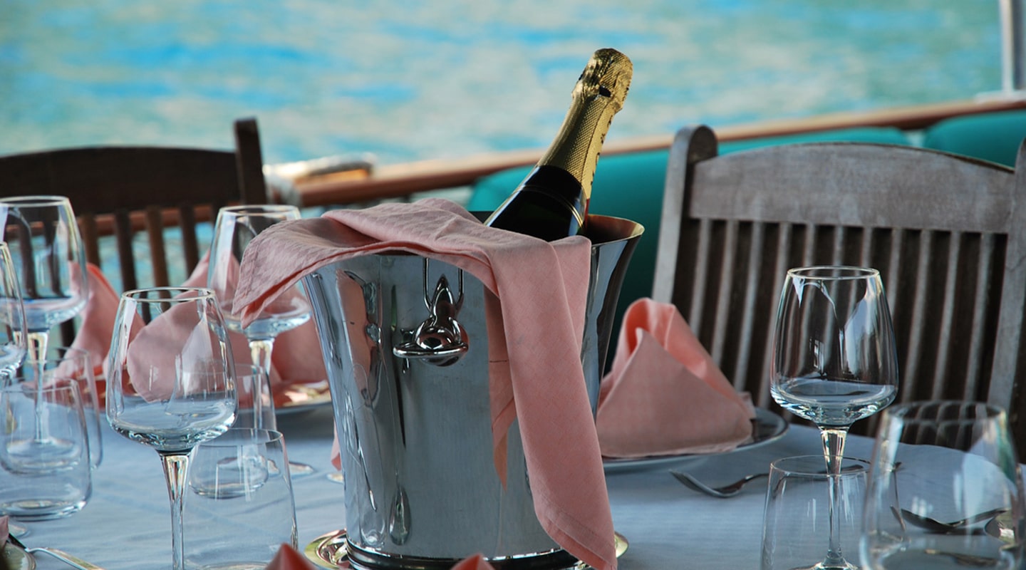 DERIYA DENIZ Table decoration