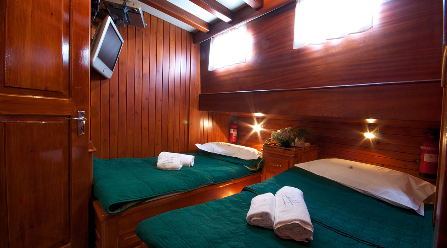 DERIYA DENIZ Twin cabin