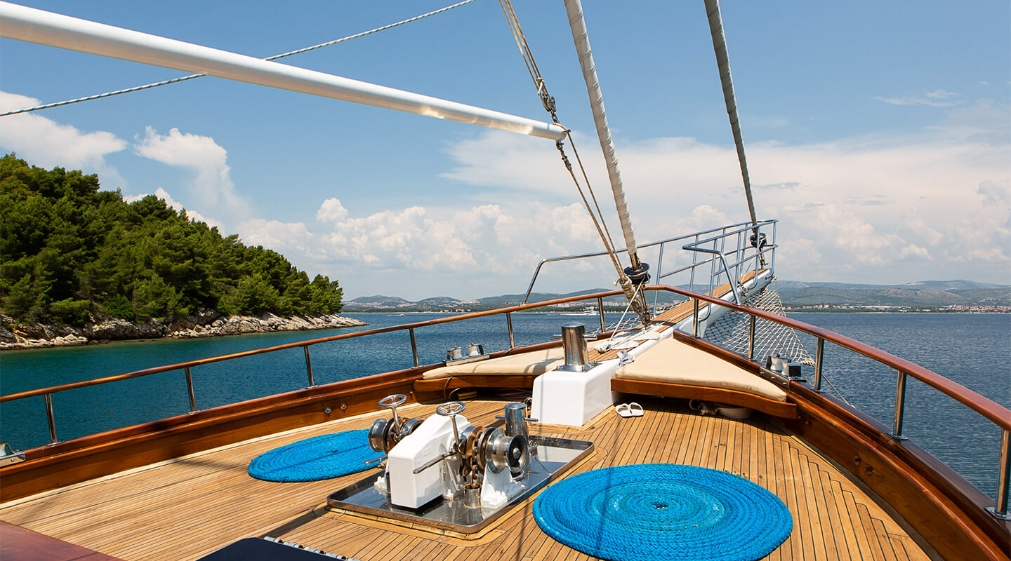 DOLCE VITA Bow deck