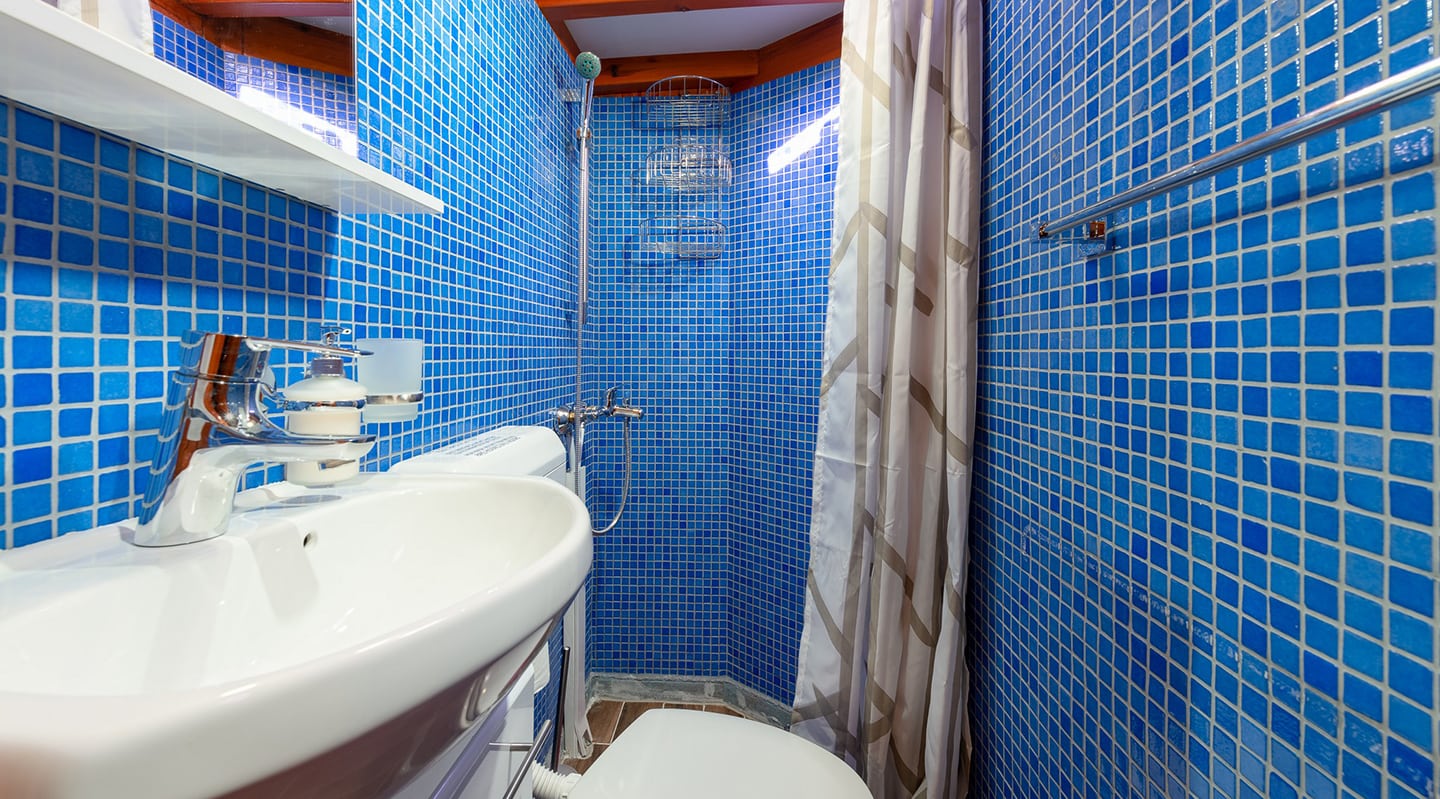 DONA Bathroom