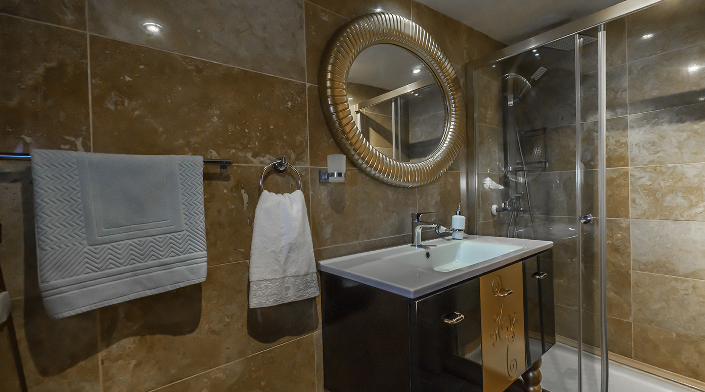 ESMA SULTAN Bathroom