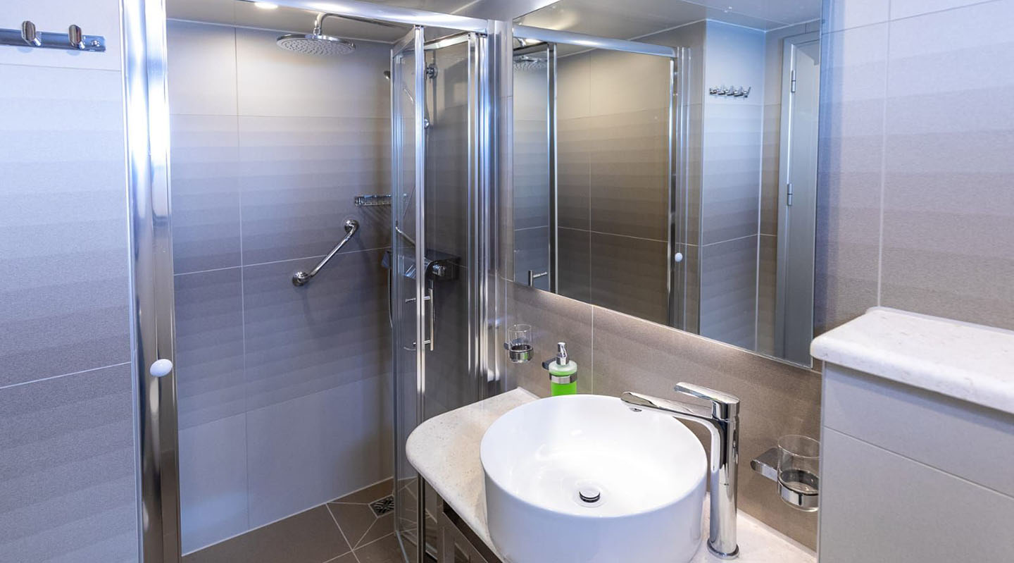 FREEDOM Bathroom