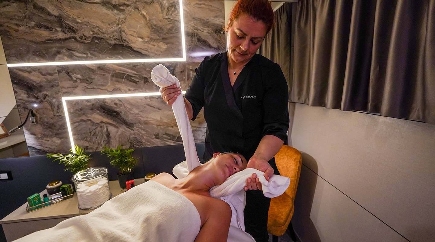 FREEDOM Massage room