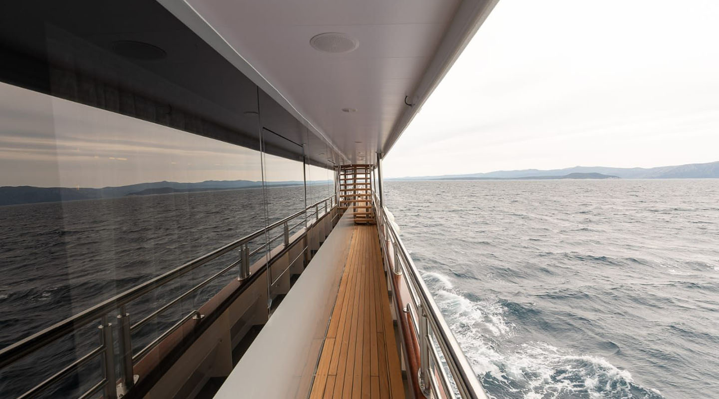 FREEDOM Side deck