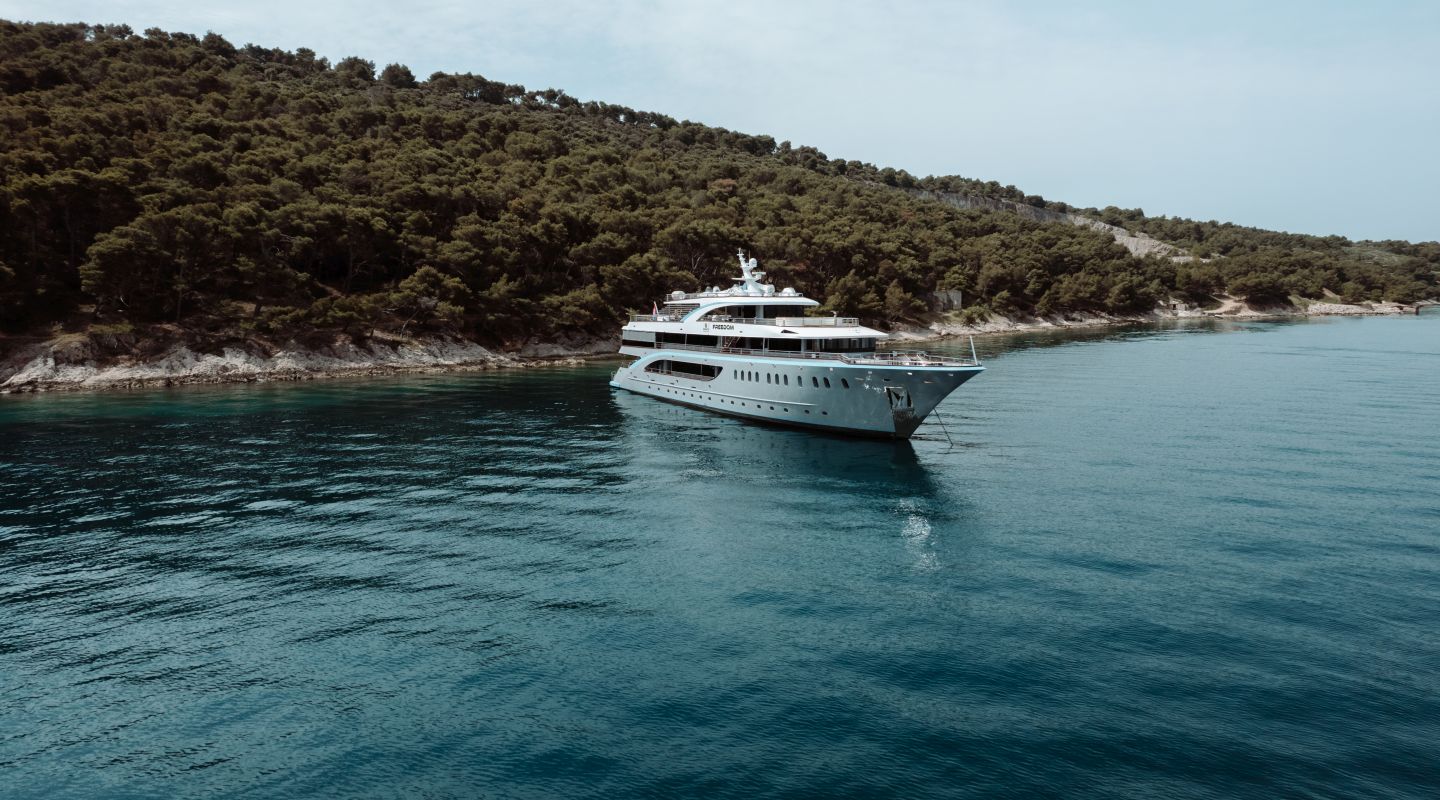 Freedom yacht