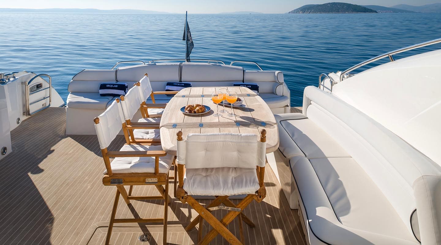GLORIOUS Aft deck