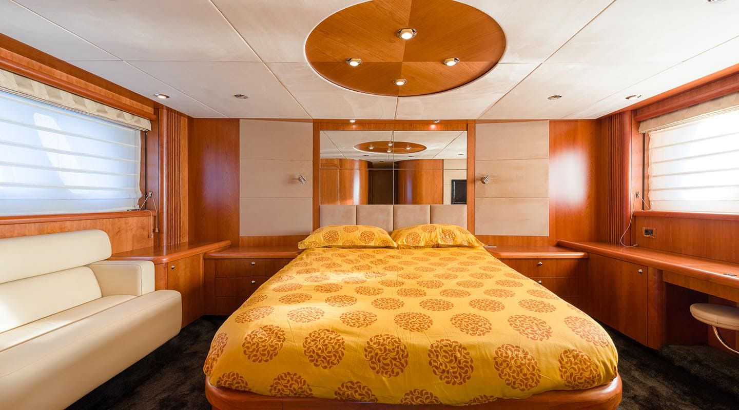 GLORIOUS Master cabin