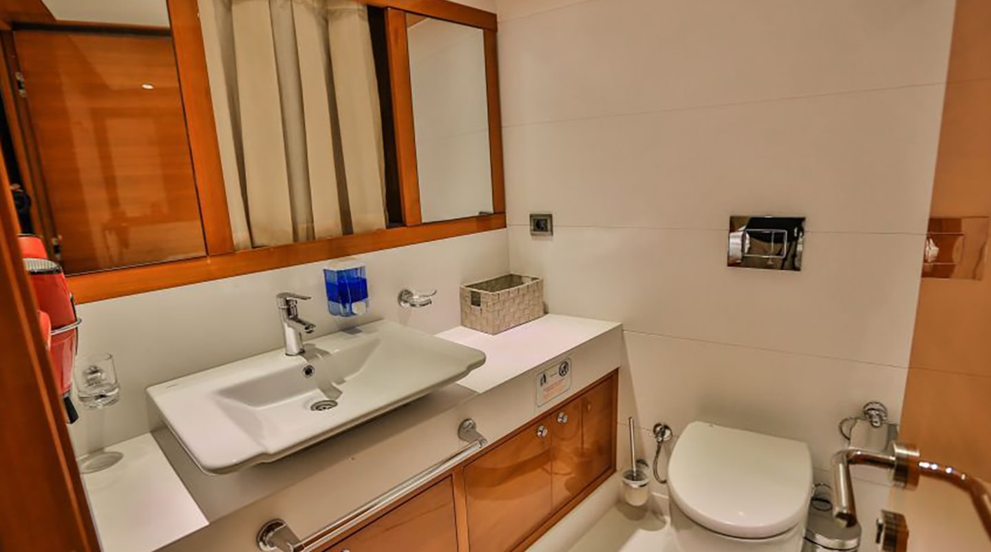 GUL MARIA Bathroom