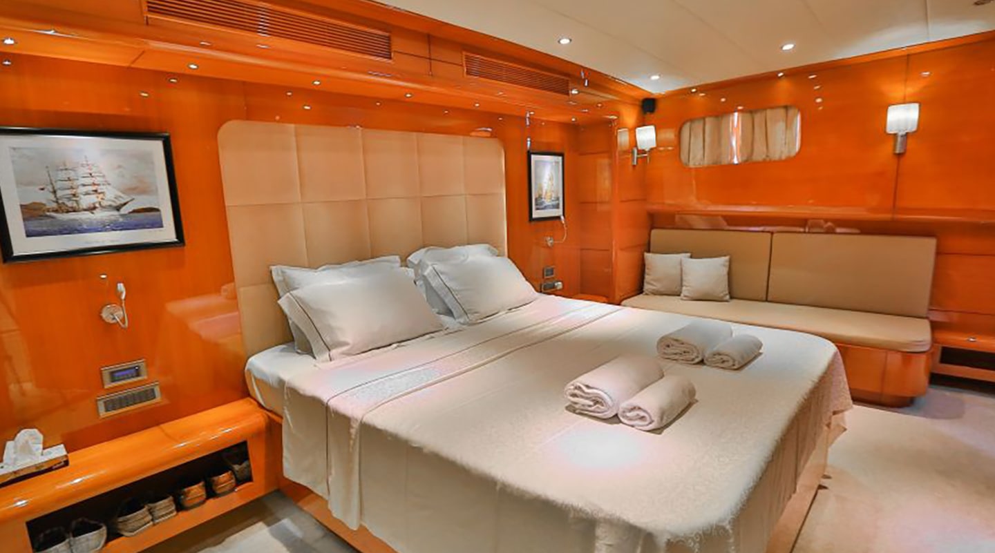GUL MARIA Double cabin