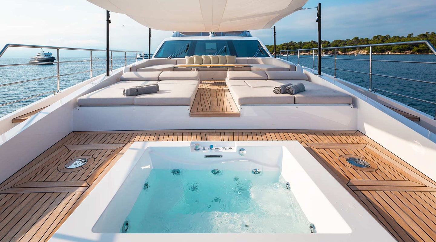 HEED Jacuzzi