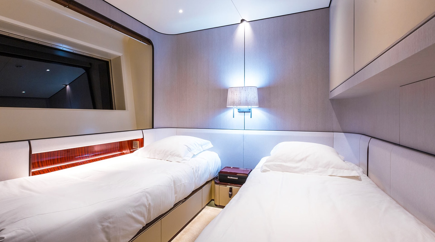 HEED Twin cabin