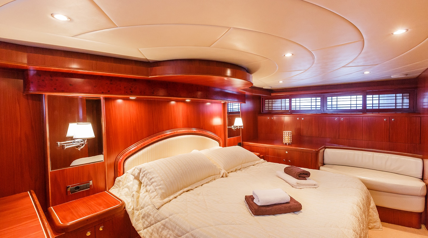 JOHNSON BABY VIP cabin