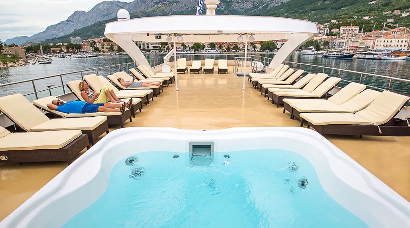 KARIZMA Jacuzzi on Upper deck