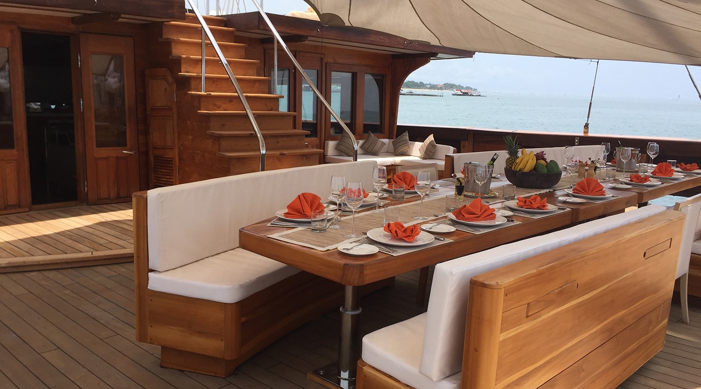 LAMIMA Dining area on Aft deck