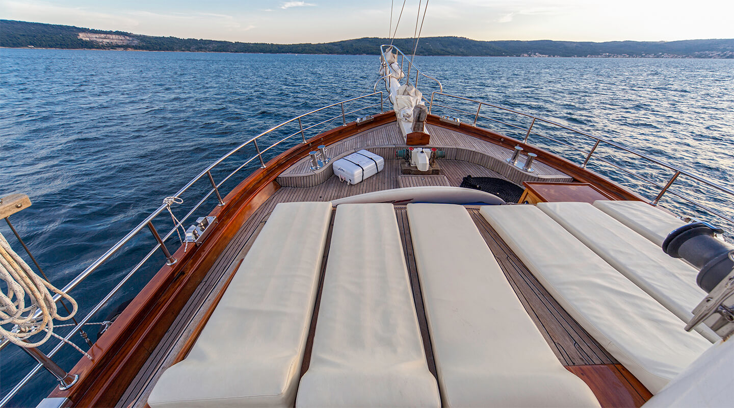 LIBRA Sun deck