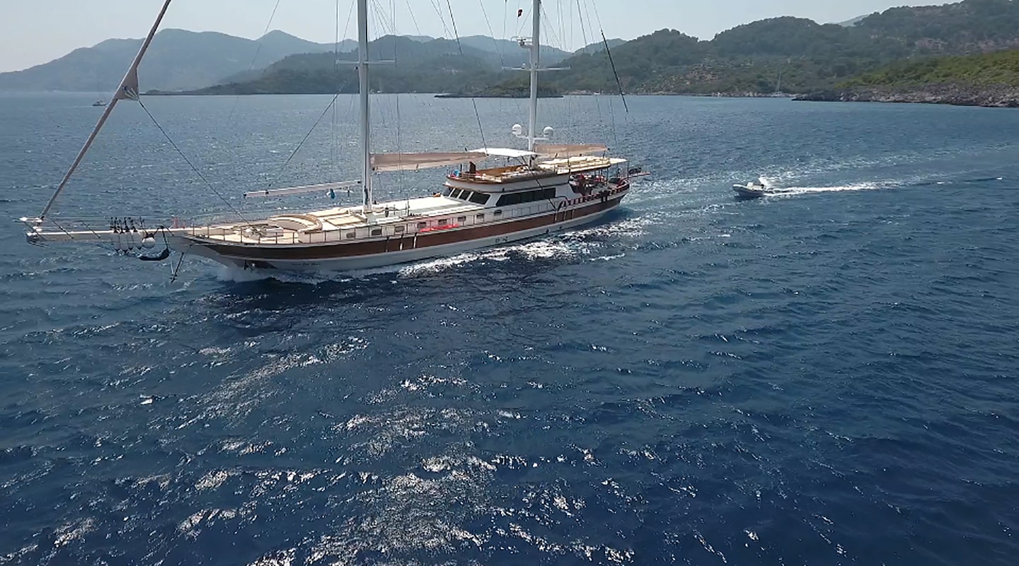 LUCE DEL MARE Cruising