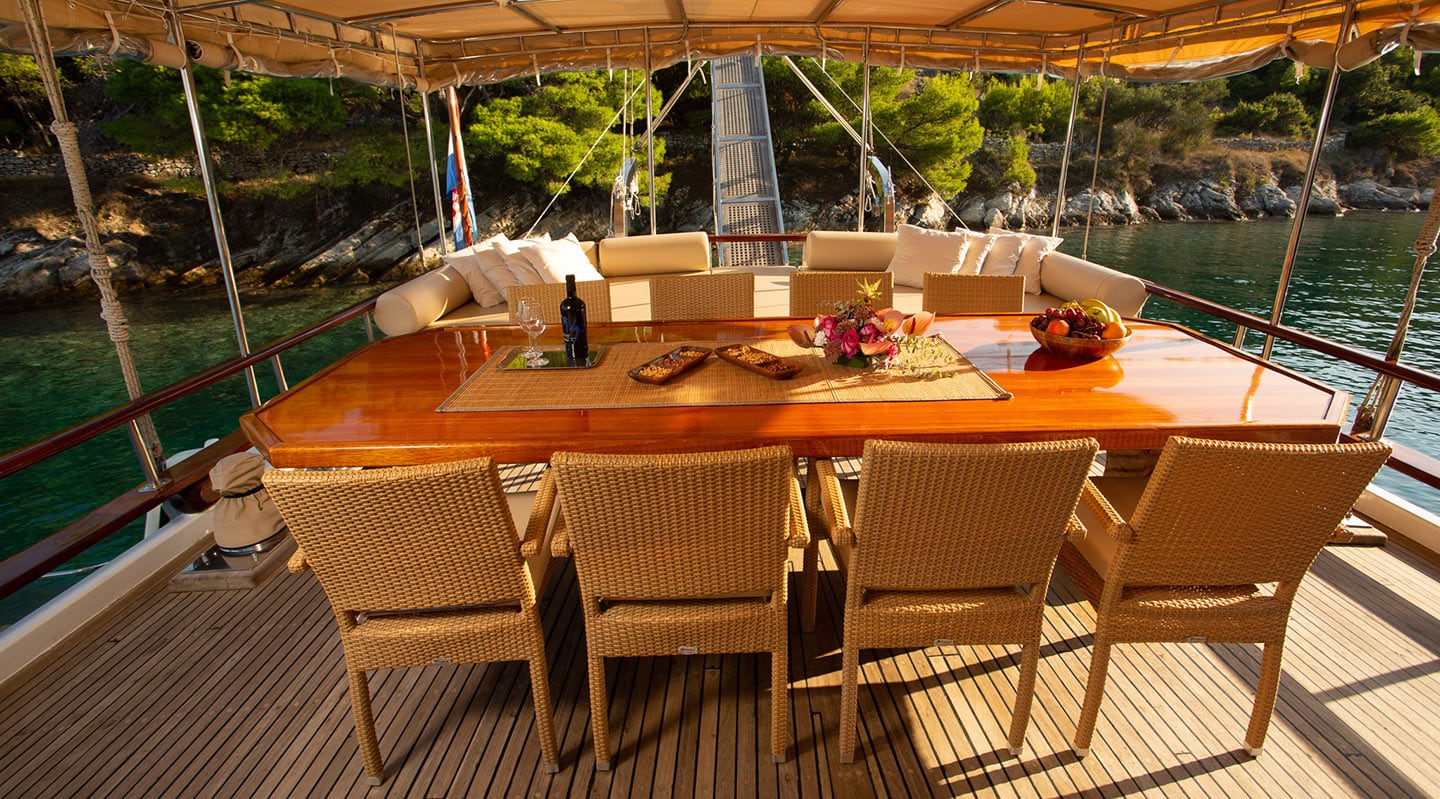 MALENA Dining area on Aft deck