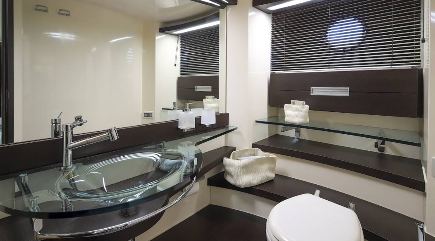 MAORO Bathroom