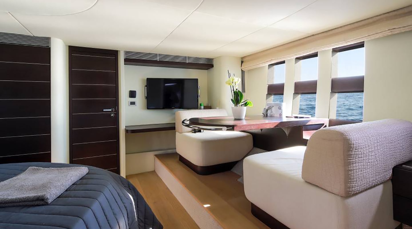 MAORO Master cabin